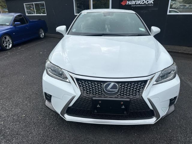 Lexus CT200H - ZWA10