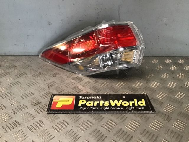 L Tail Light (halogen)