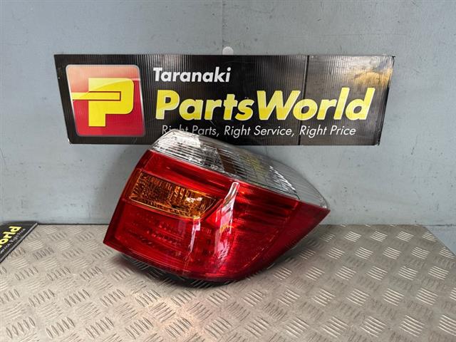 R Tail Light (halogen)