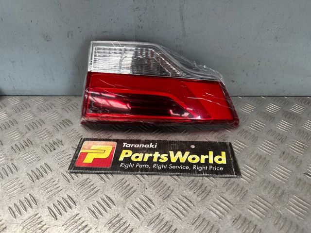 R Tailgate Light