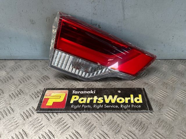 L Tailgate Light
