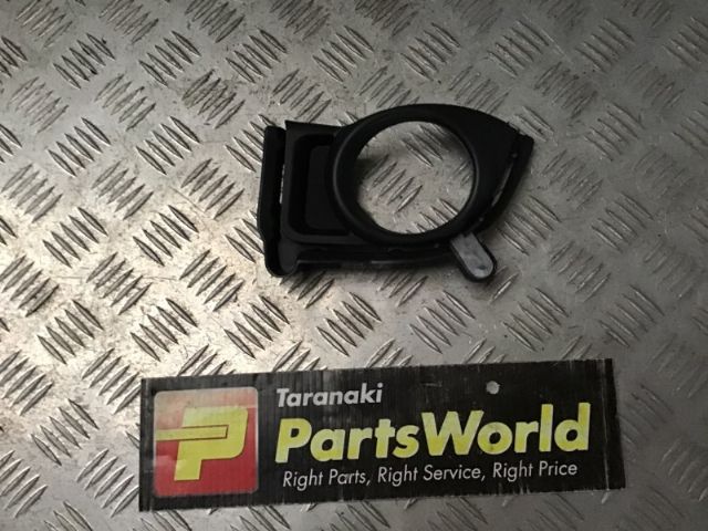 R Spotlight Bezel