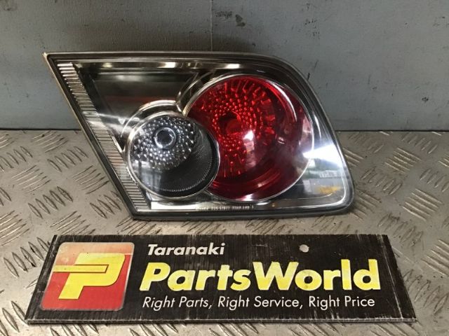 L Tailgate Light