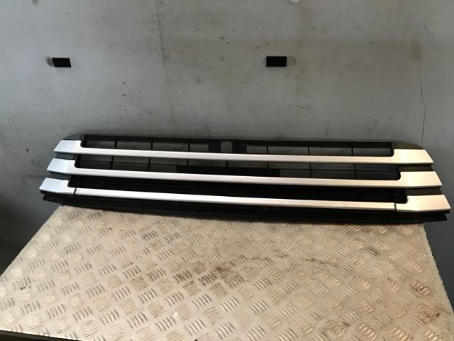 Grille Lower