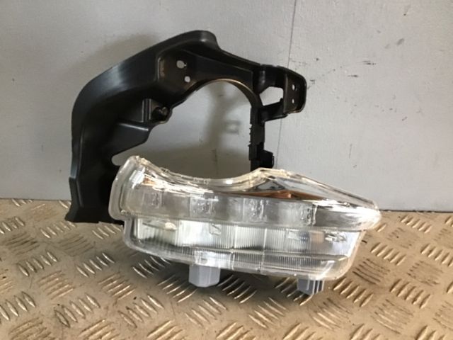 R Daytime Running Light