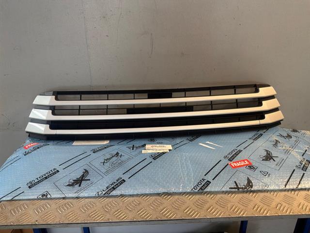 Grille Lower
