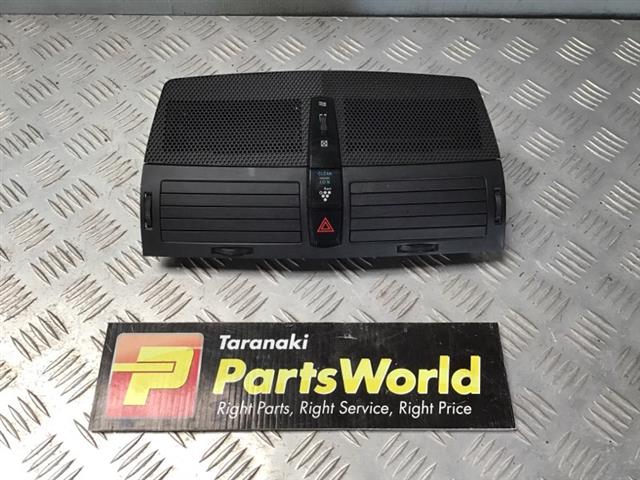 Dash Air Vent Centre