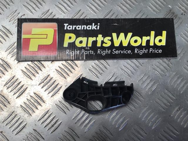Lf Bumper Retainer