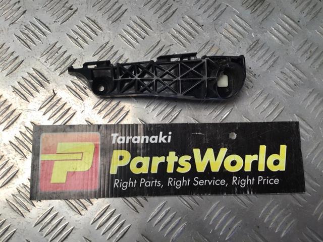 Lf Bumper Retainer