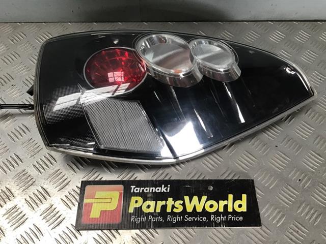 R Tail Light (halogen)