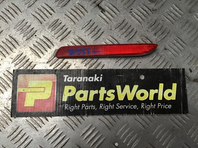 Lr Bumper Reflector