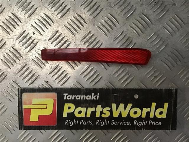 Lr Bumper Reflector