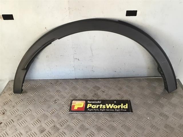 Lr Wheel Arch Moulding