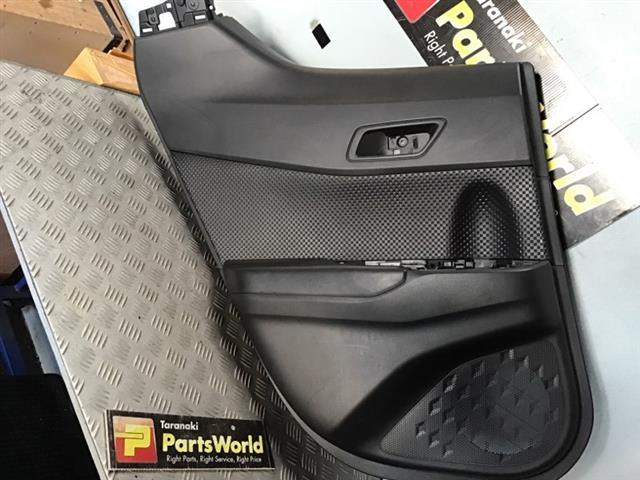 Lr Door Trim Elec