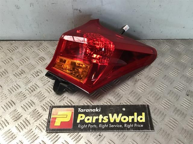 R Tail Light