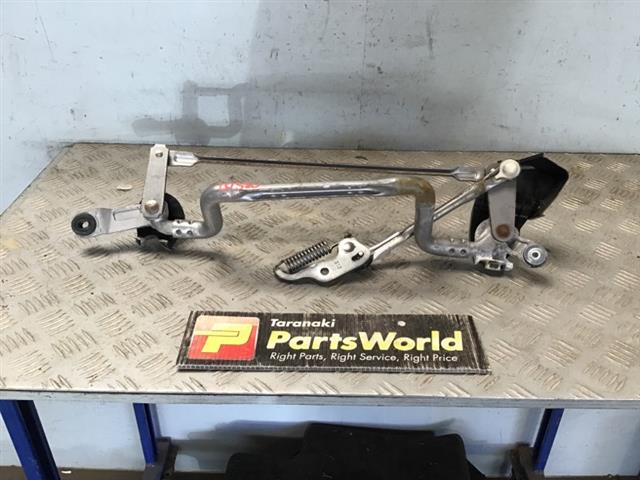 Front Wiper Rack Assy