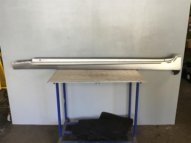 L Side Skirt