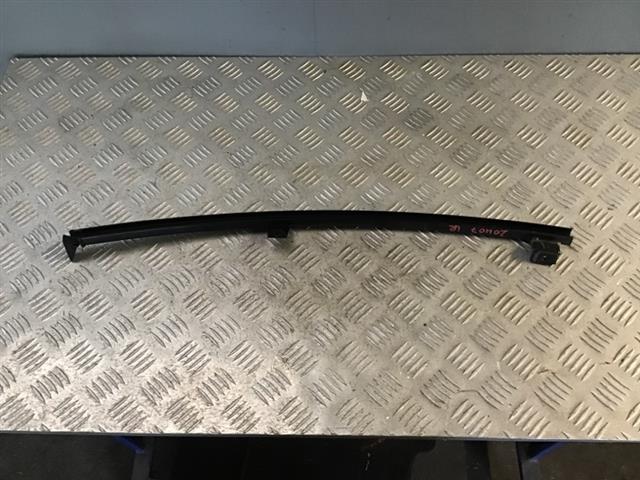 Lr Door Glass Guide Channel