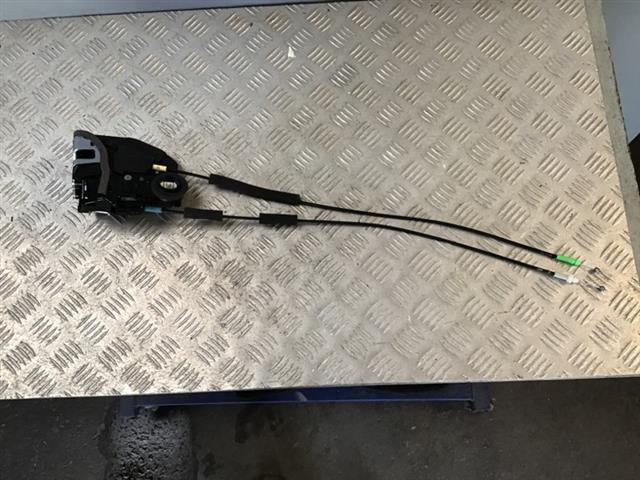 Lr Door Lock Mechanism