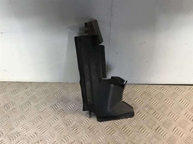 Lh Radiator Side Deflector