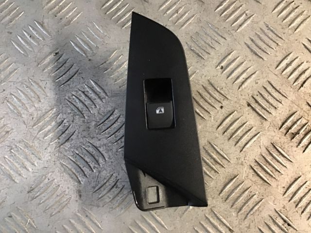 Lr Window Switch
