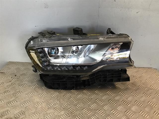 R Headlight