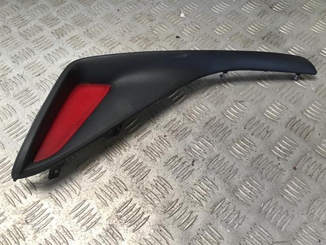 Lr Bumper Reflector