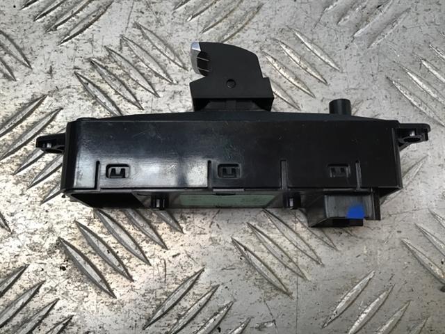 Lr Window Switch