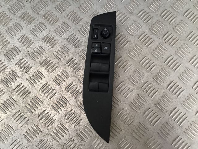Window Master Switch
