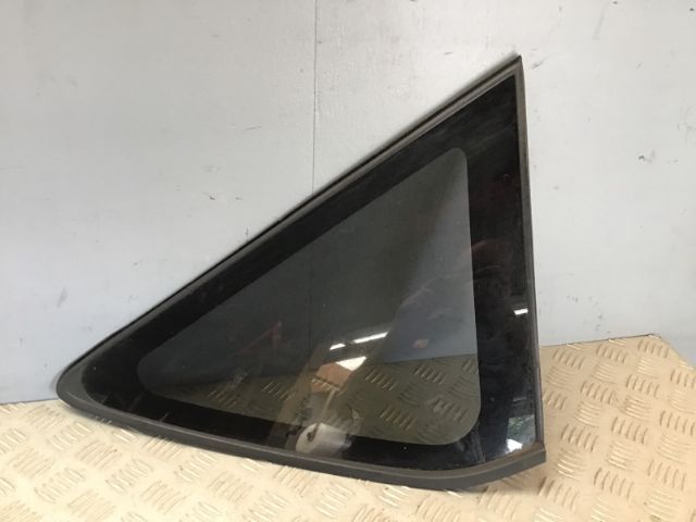 Rr Cargo Glass