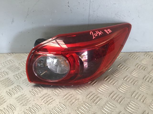 R Tail Light