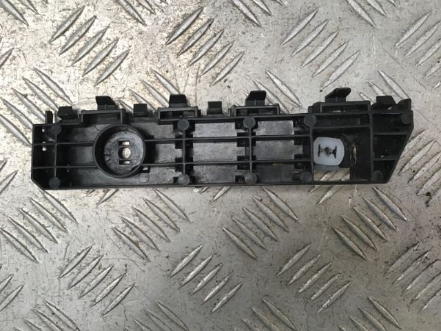 Lf Bumper Retainer