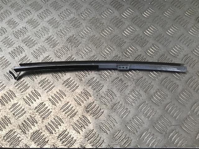 Lr Door Glass Guide Channel