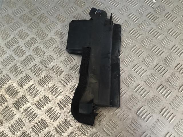 Lh Radiator Side Deflector