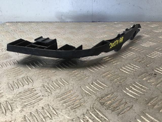 Rr Bumper Retainer