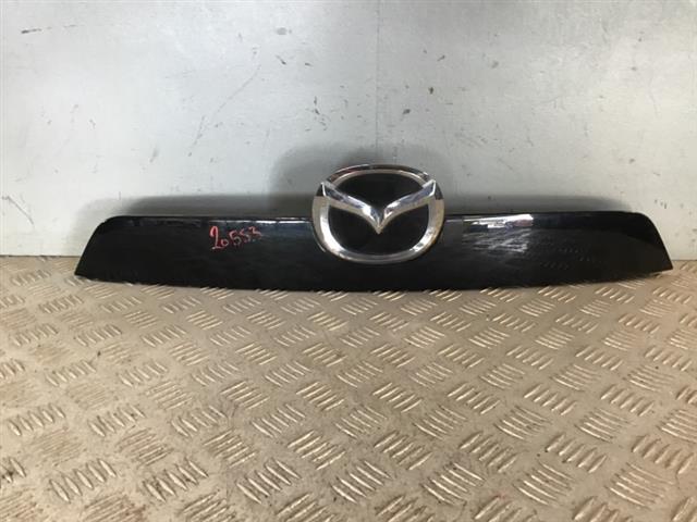 Boot Lid Centre Garnish