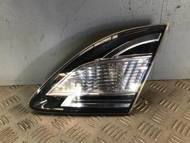 R Tailgate Light