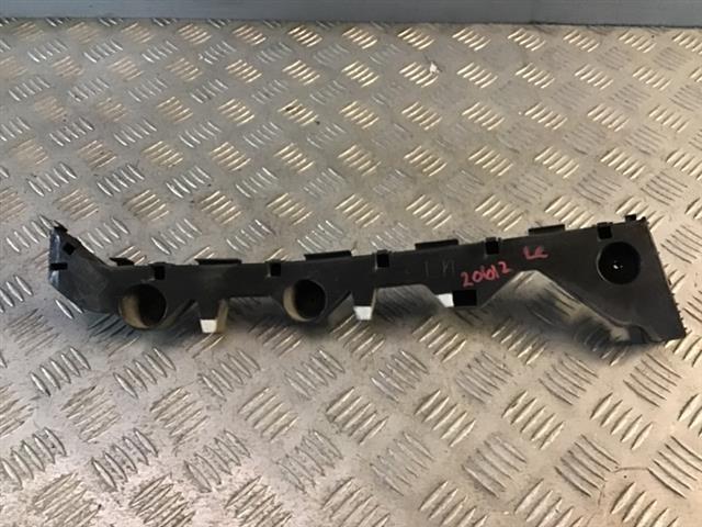 Lr Bumper Retainer