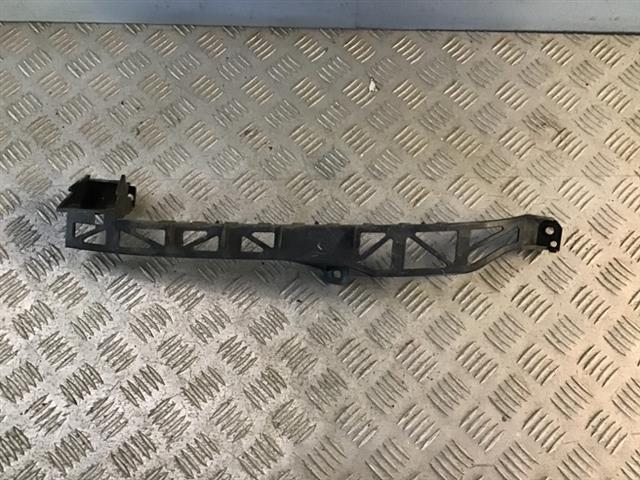Lf Bumper Retainer