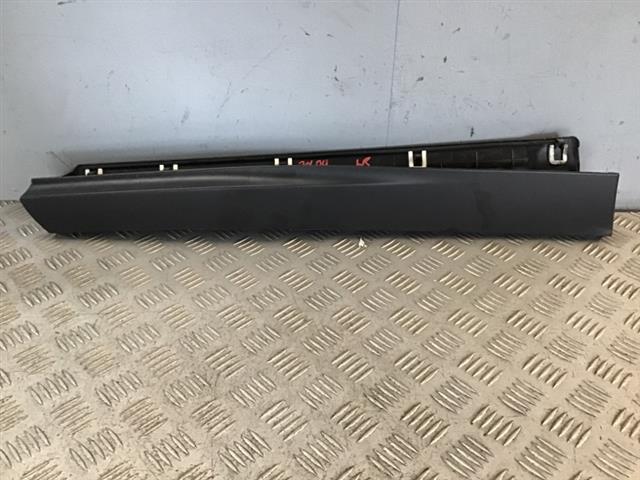 Lr Lower Door Moulding