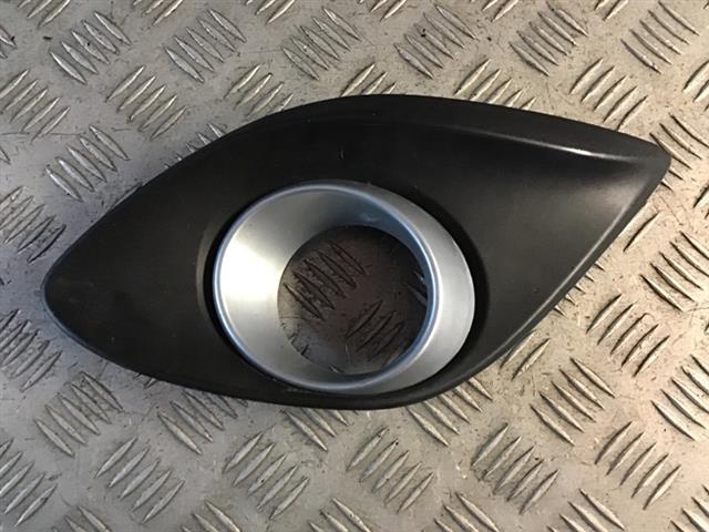 L Spotlight Bezel