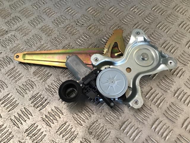 Lr Door Elec Regulator