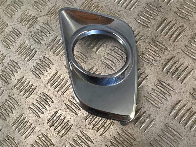 L Spotlight Bezel