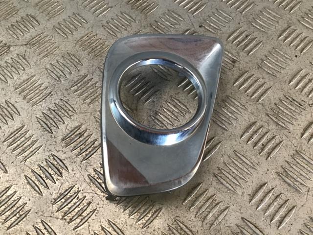 R Spotlight Bezel