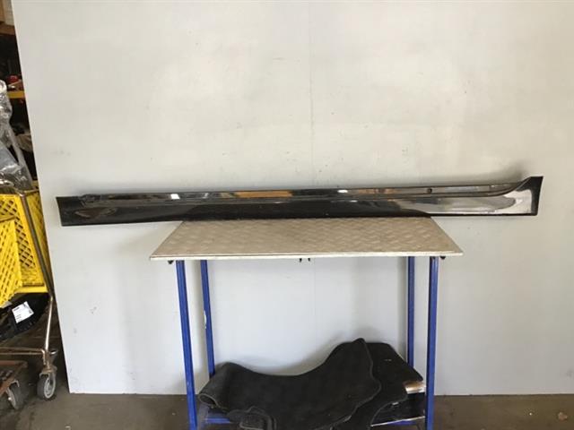 L Side Skirt