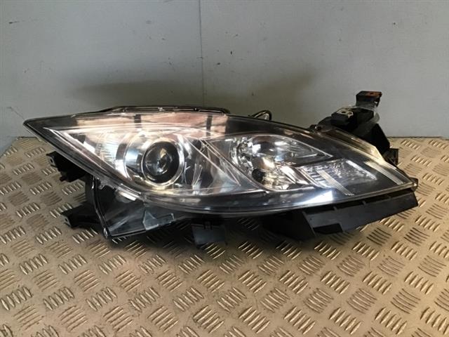 R Headlight (halogen)