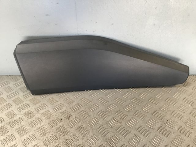 Lr Lower Door Moulding