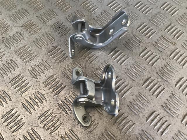 Lr Door Hinges (set)