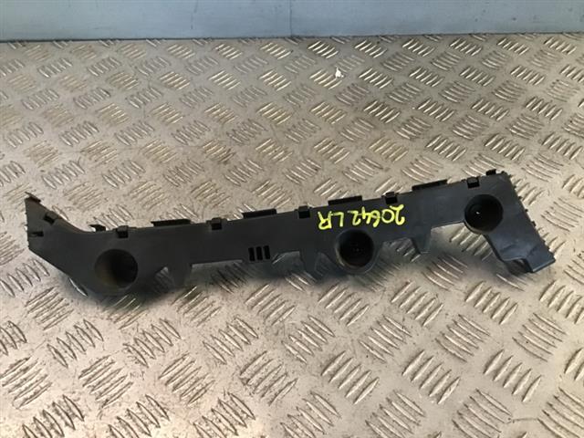 Lr Bumper Retainer