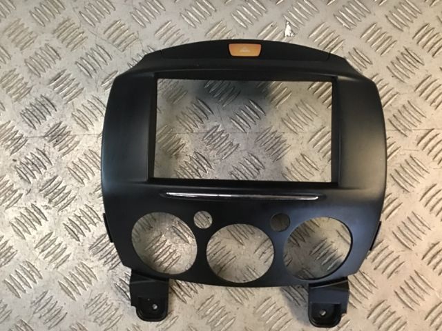 Stereo Surround / Bezel